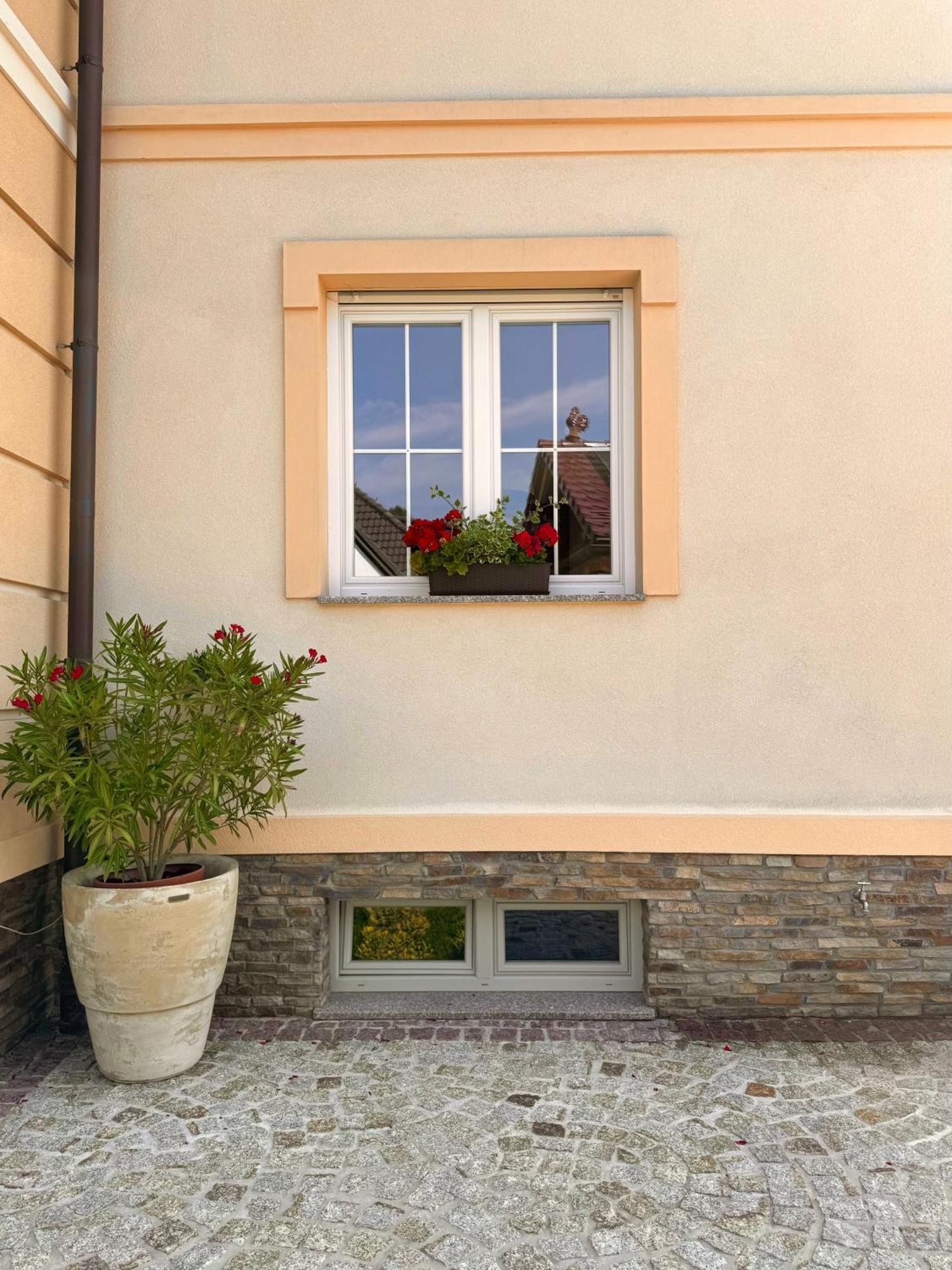 Apartamenty Agroturystyczne Papiernia Niedźwiedź Buitenkant foto